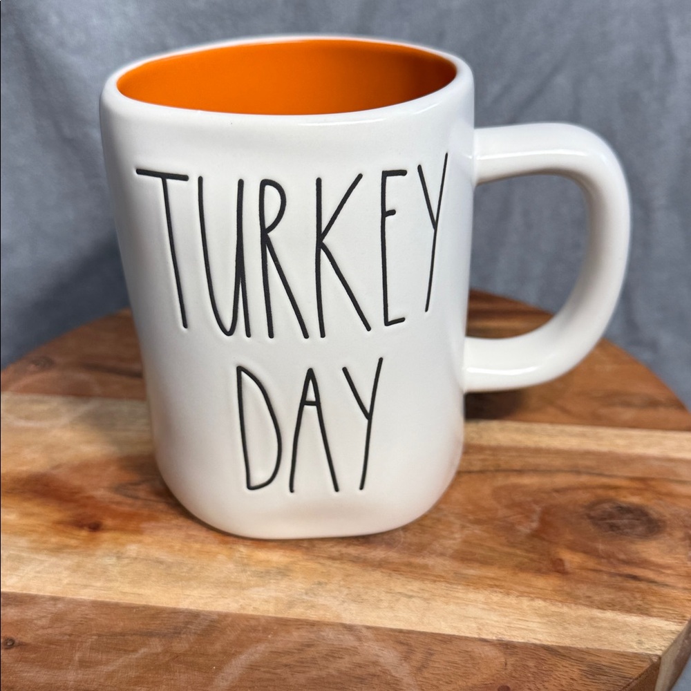 Rae Dunn TURKEY DAY mug